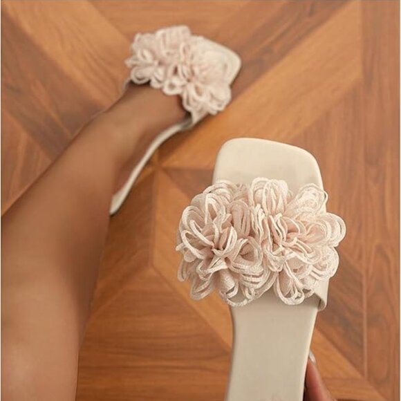 Women's 3D Floral Flat Sandals - Picture 3 of 4